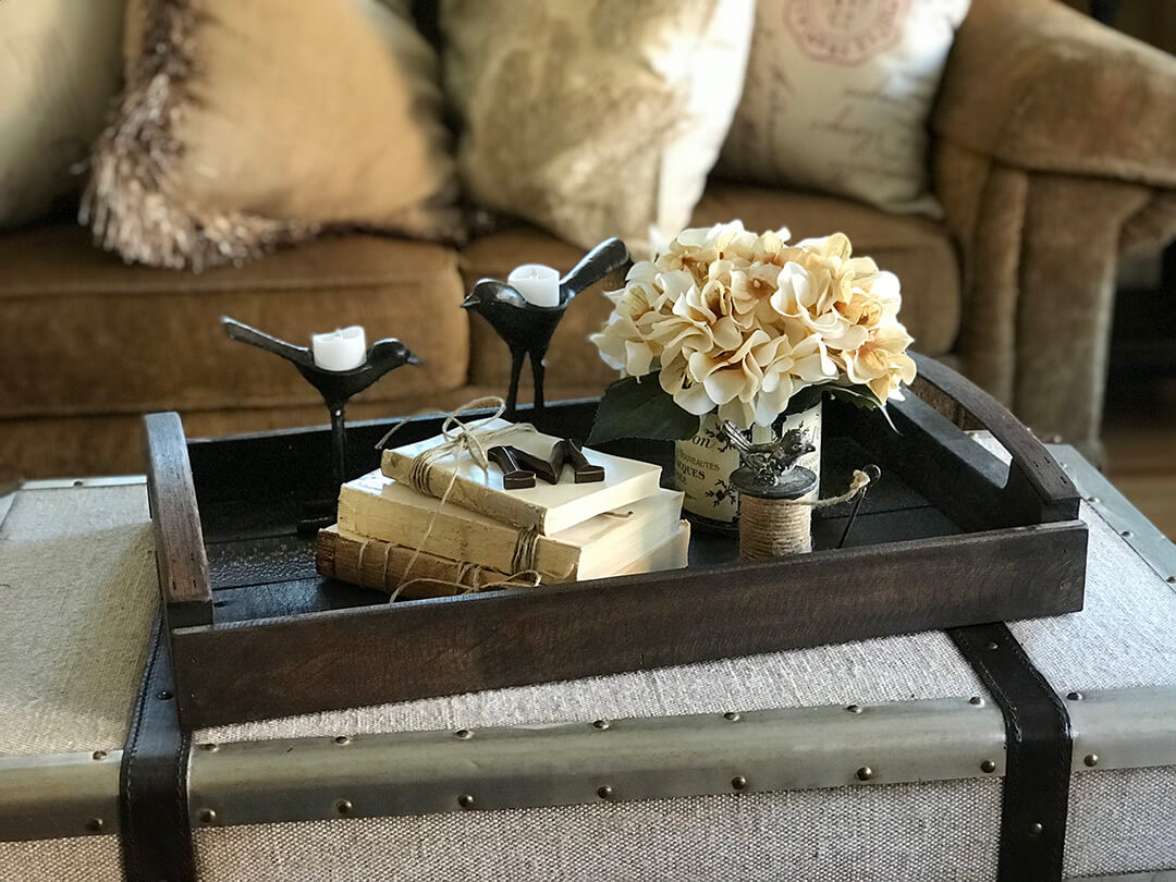 how to style a decorative tray