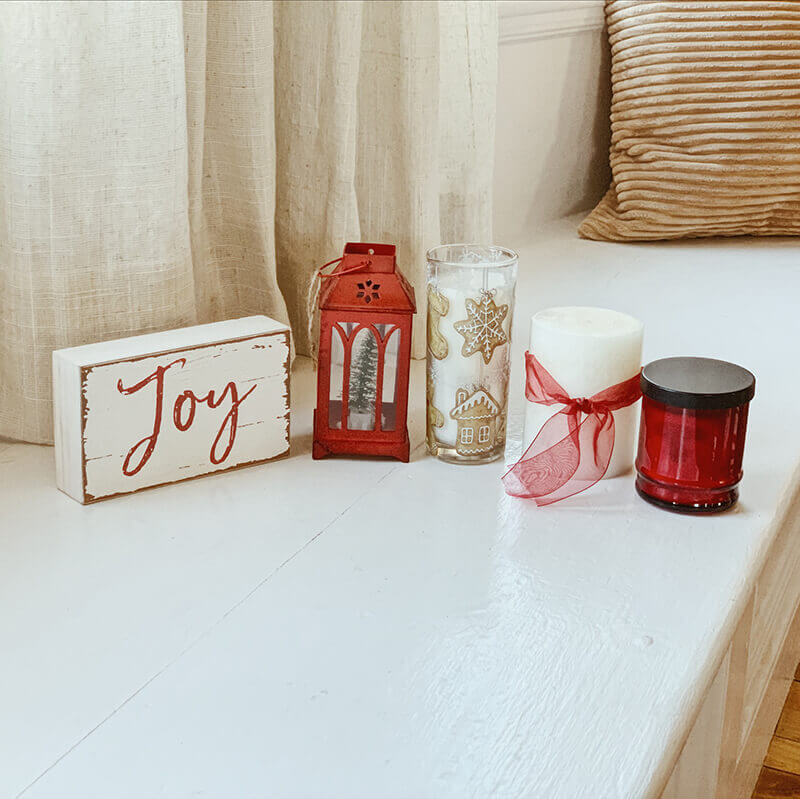 decorate a christmas tray